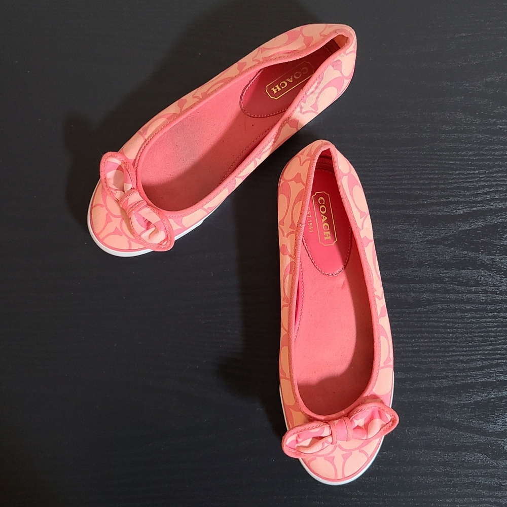Coach Pink Slip on 8/Medium